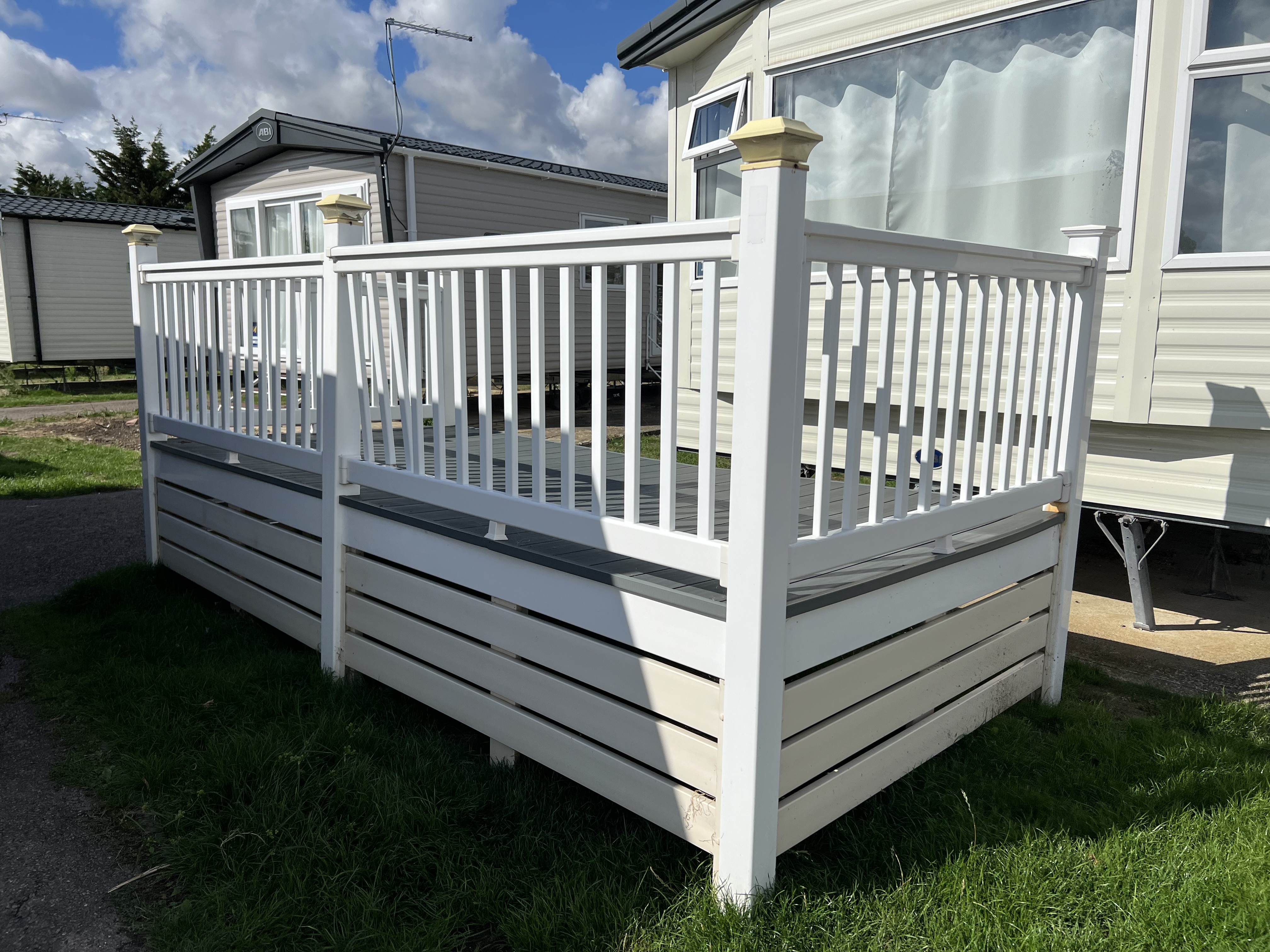 Enclosed Decking For Sale Thumb
